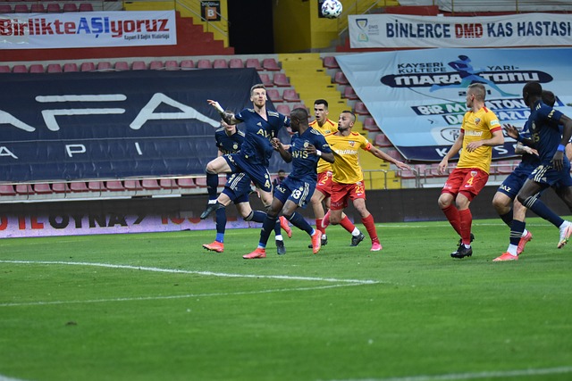 记者：阿莫林对迭戈-莱昂印象深刻，他可能会成为多古的替补