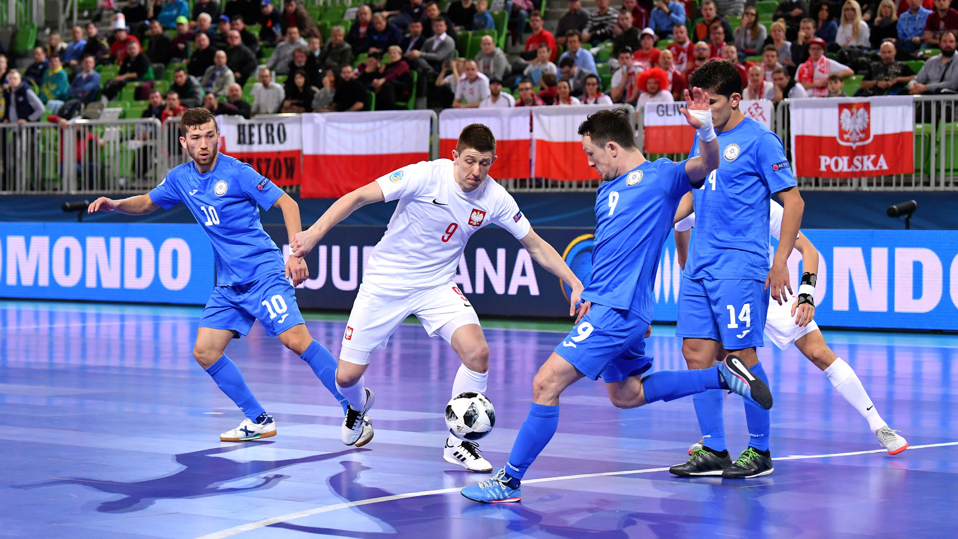 巴萨新星登场攻入制胜球